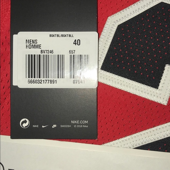 Michael Jordan Jersey - Picture 10 of 10